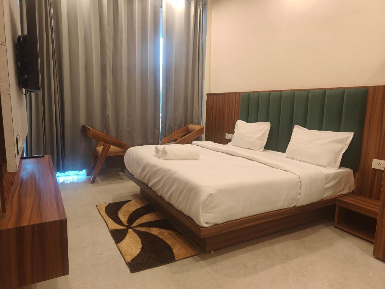 Aroma Resort Rishīkesh Zewnętrze zdjęcie